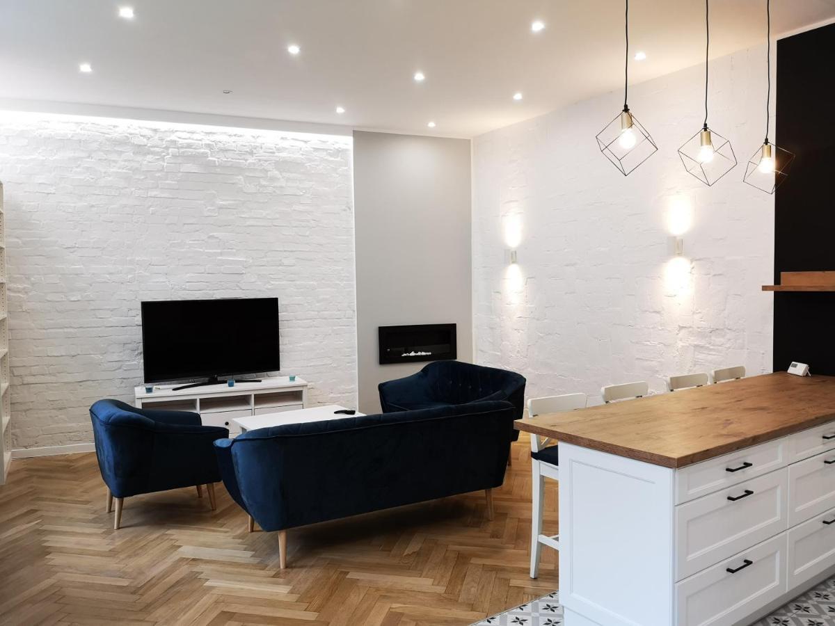 Victoria Apartment Gliwice Buitenkant foto